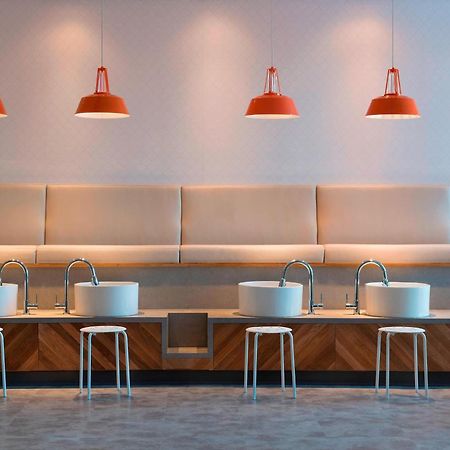 Courtyard By Marriott Calgary South Hotell Eksteriør bilde