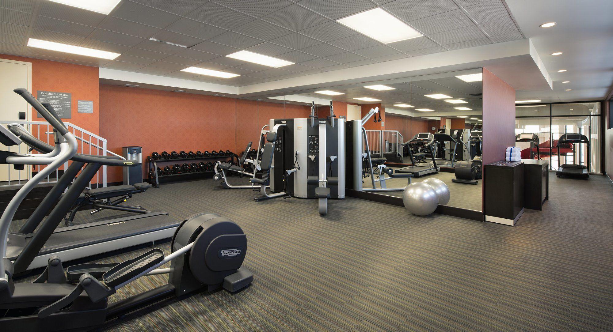 Courtyard By Marriott Calgary South Hotell Eksteriør bilde