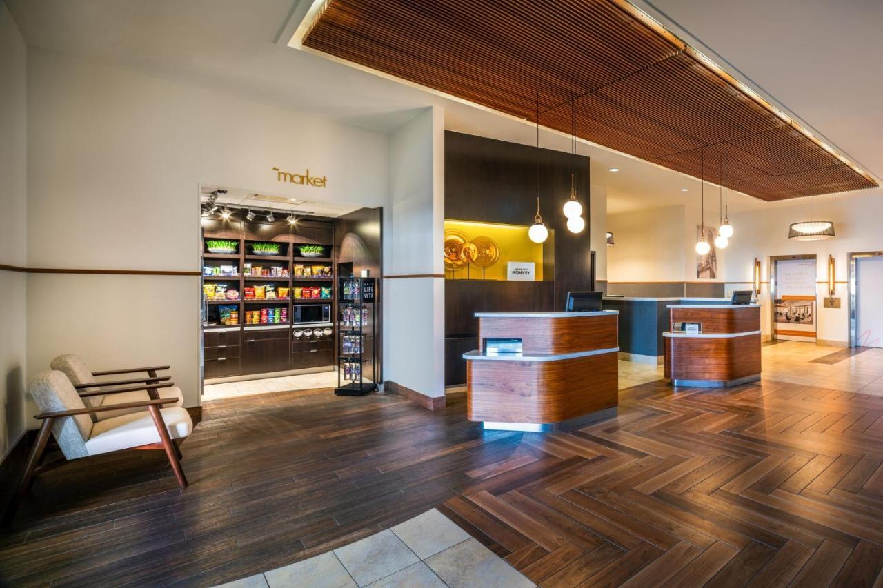 Courtyard By Marriott Calgary South Hotell Eksteriør bilde