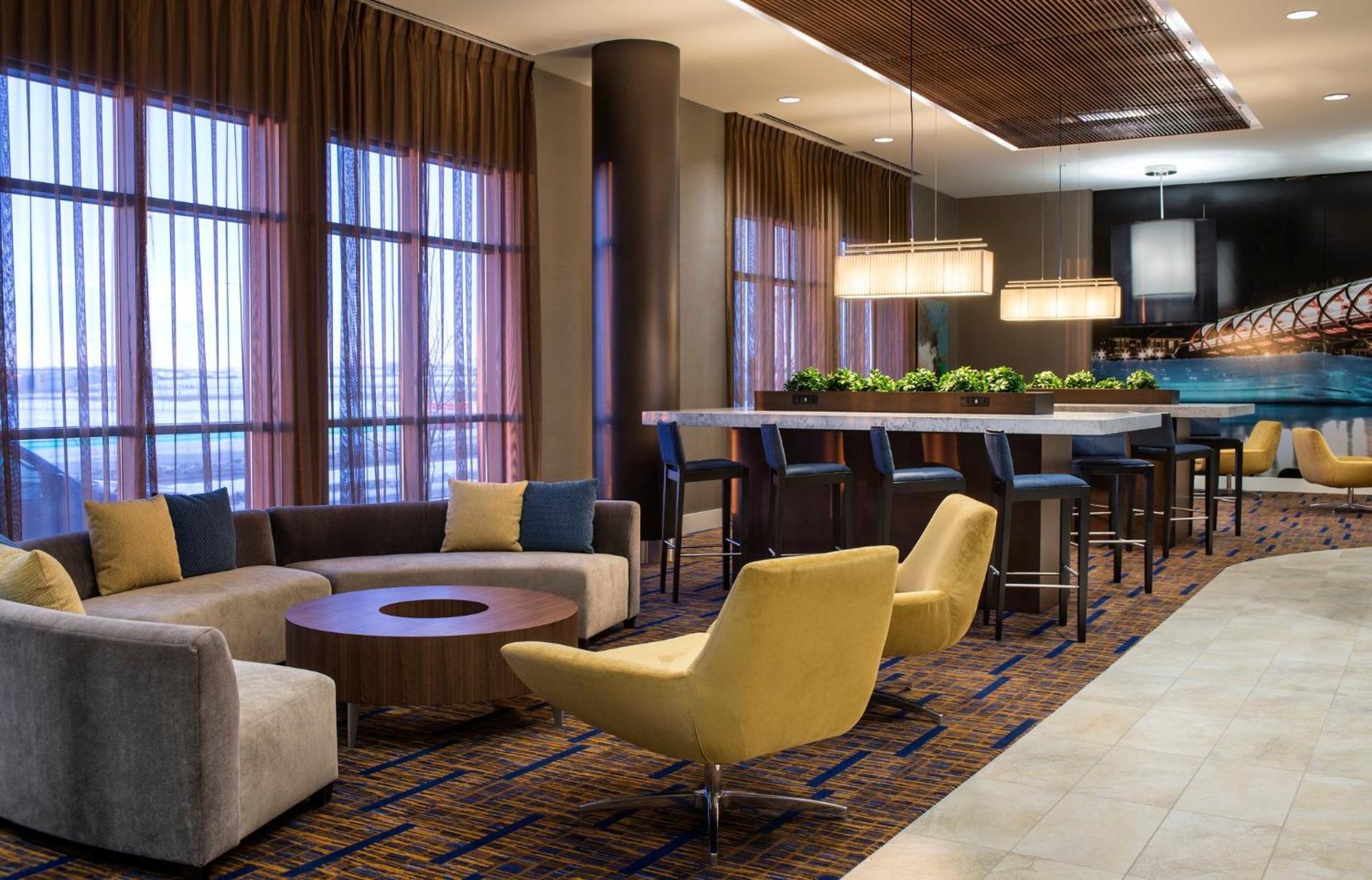 Courtyard By Marriott Calgary South Hotell Eksteriør bilde