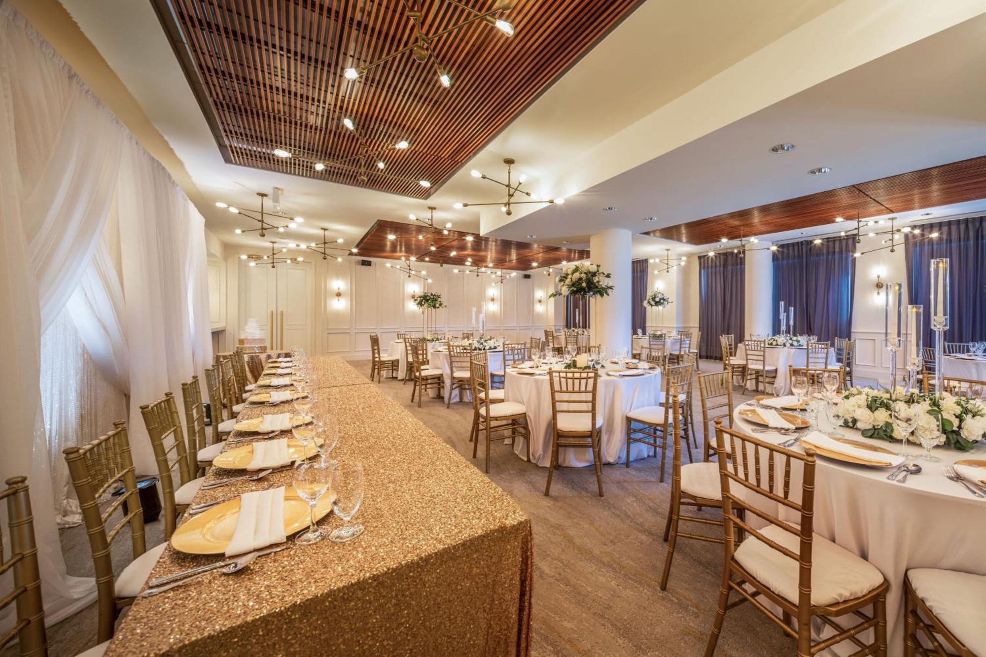 Courtyard By Marriott Calgary South Hotell Eksteriør bilde