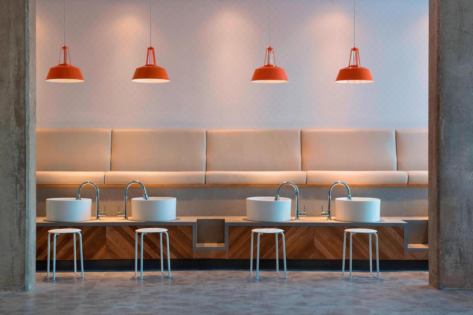 Courtyard By Marriott Calgary South Hotell Eksteriør bilde