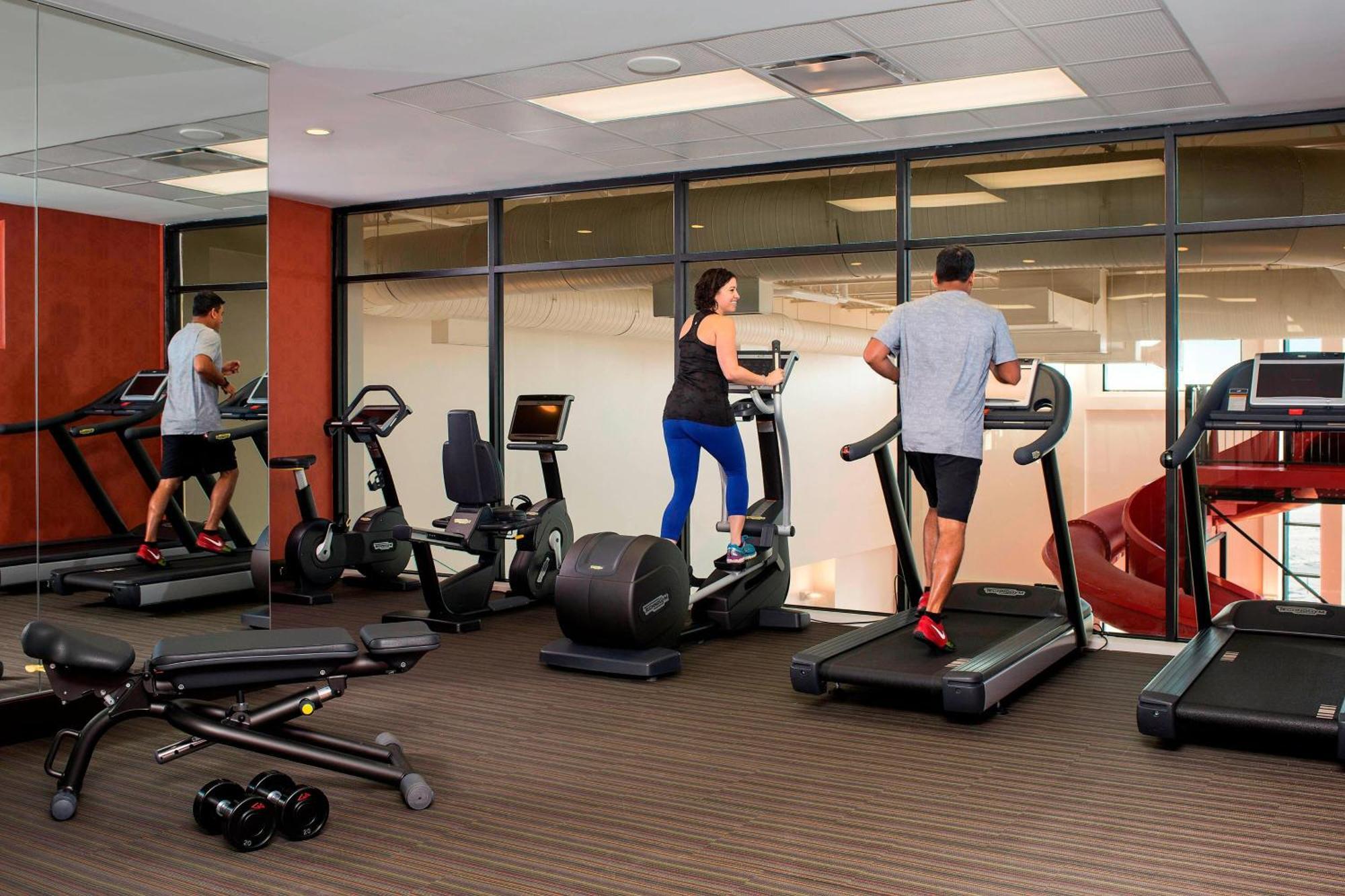 Courtyard By Marriott Calgary South Hotell Eksteriør bilde
