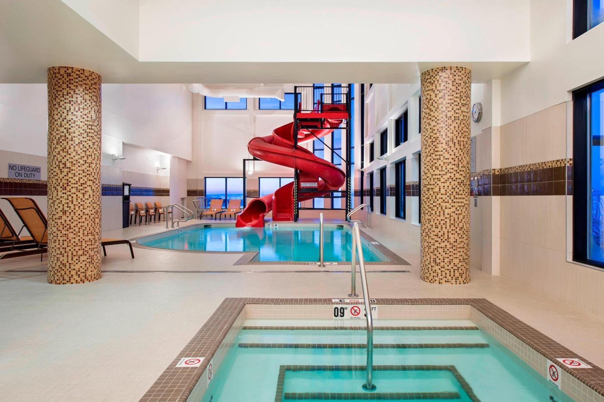 Courtyard By Marriott Calgary South Hotell Eksteriør bilde