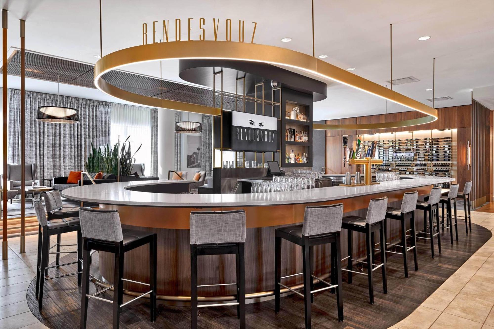 Courtyard By Marriott Calgary South Hotell Eksteriør bilde