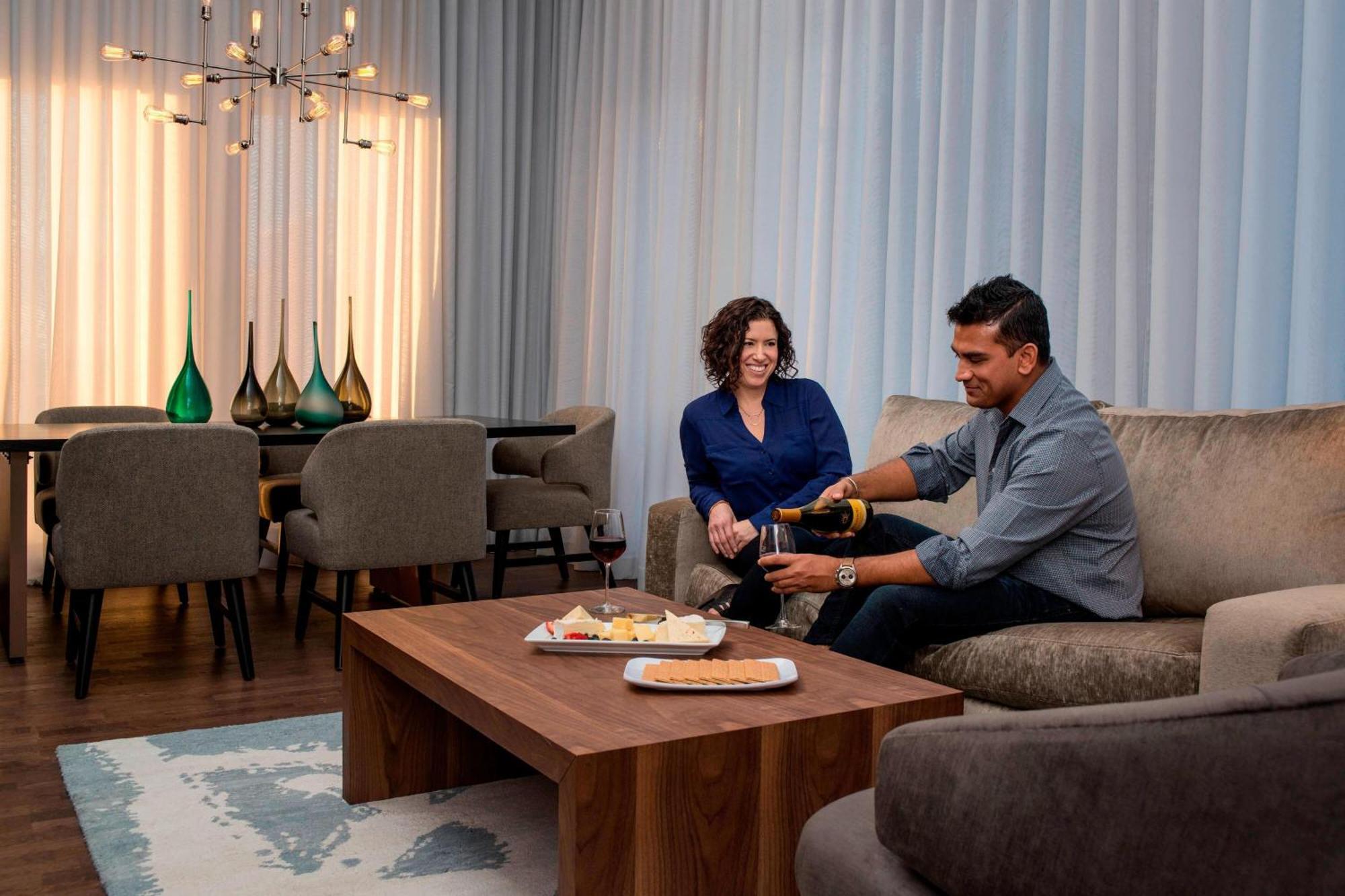 Courtyard By Marriott Calgary South Hotell Eksteriør bilde