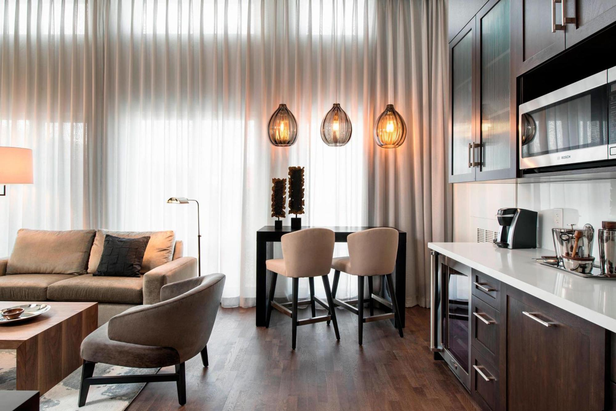 Courtyard By Marriott Calgary South Hotell Eksteriør bilde